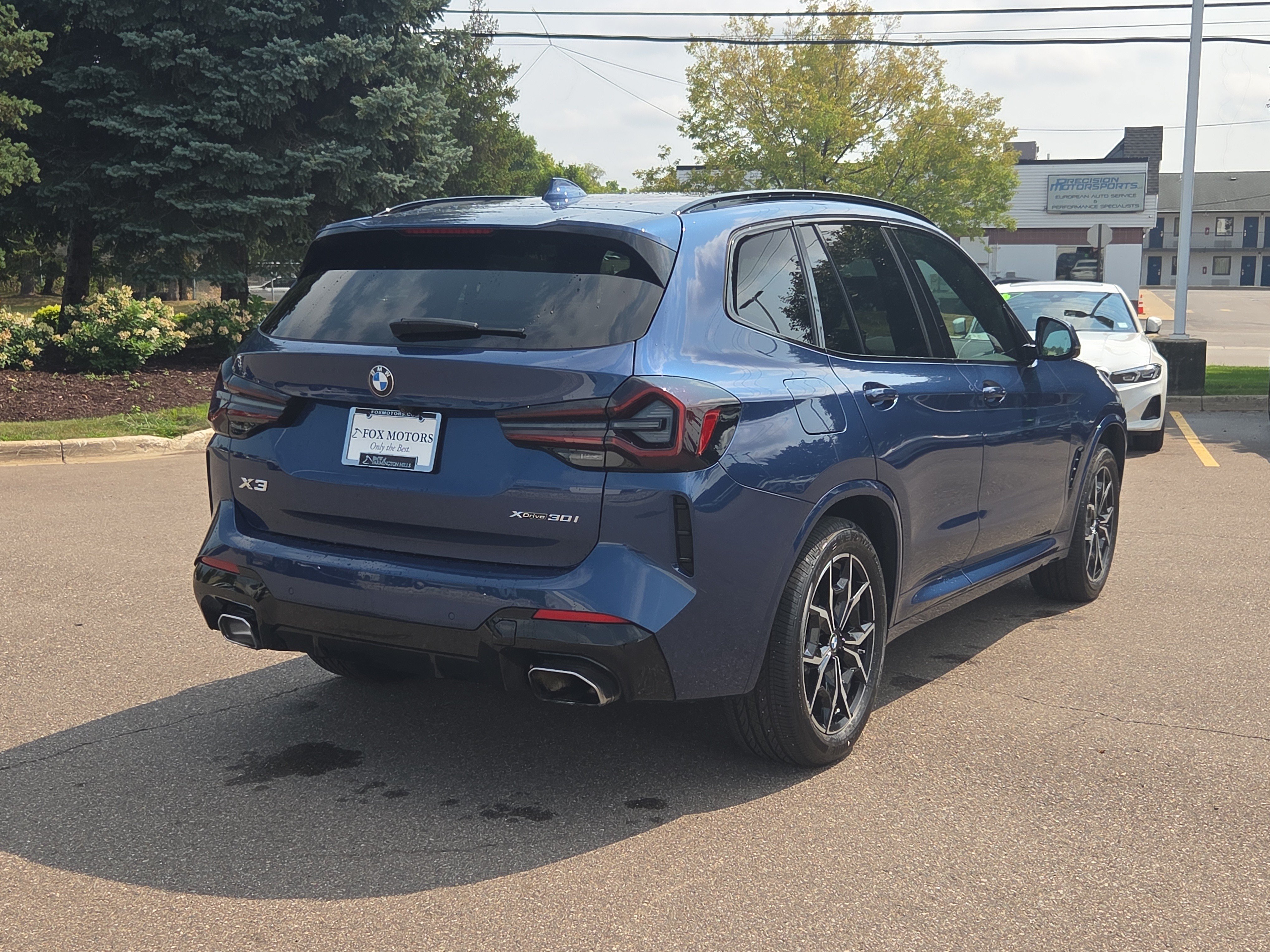 Certified 2023 BMW X3 xDrive30i w/ M Sport Package AWD/4WD image 4