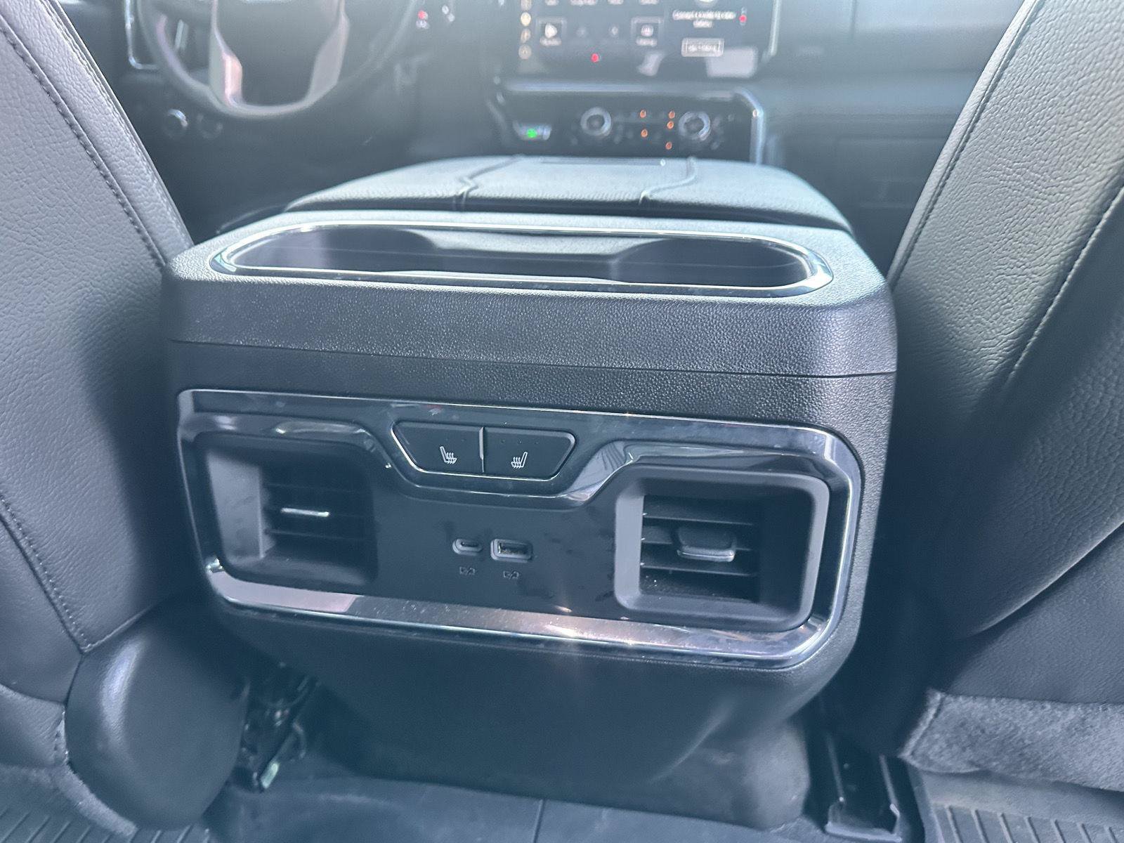 Used 2024 GMC Sierra 3500 Denali w/ Denali Reserve Package AWD/4WD image 15