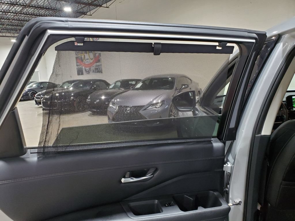 Used 2022 Nissan Pathfinder Platinum w/ Cargo Package FWD image 31