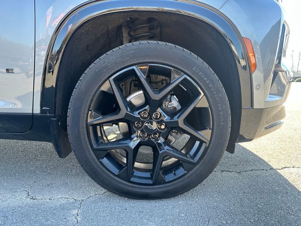 Used 2025 Chevrolet Traverse RS w/ LPO, Floor Liner Package image 32