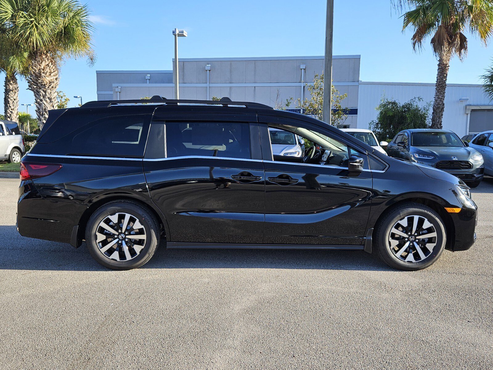 New 2026 Honda Odyssey EX-L image 3