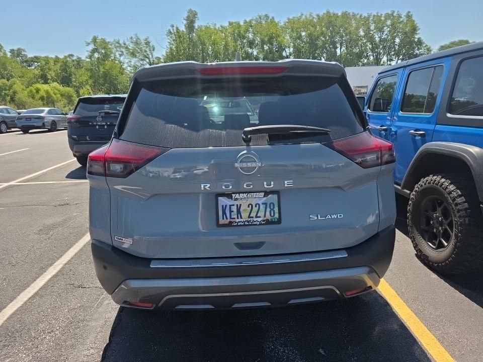 Certified 2023 Nissan Rogue SL w/ SL Premium Package AWD/4WD image 7