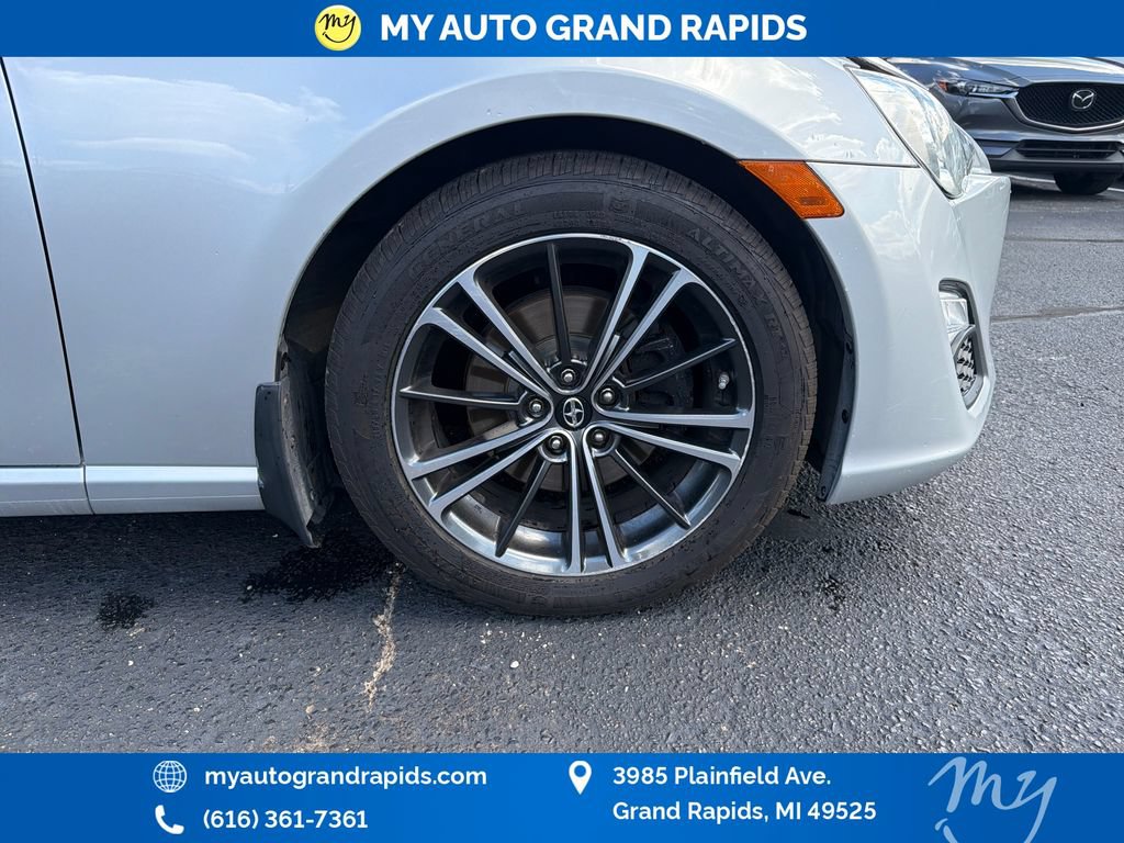 Used 2013 Scion FR-S RWD image 32
