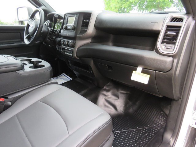 New 2023 RAM 5500 Tradesman w/ Chrome Appearance Group RWD image 46