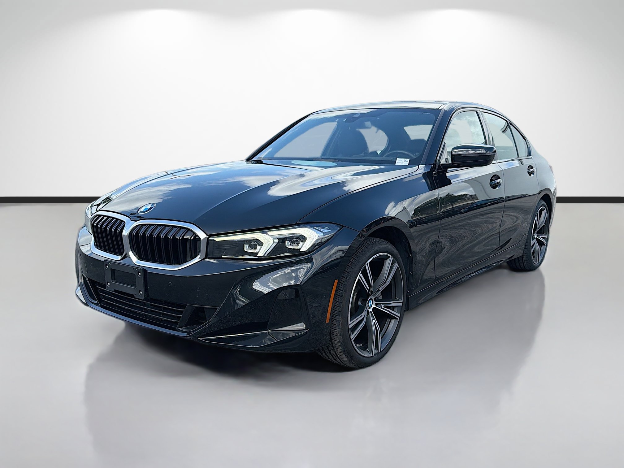 Used 2023 BMW 330i xDrive Sedan w/ Premium Package AWD/4WD image 7