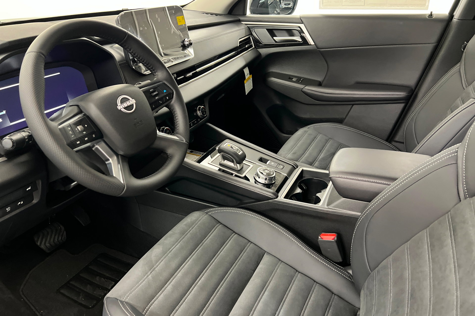 New 2026 Nissan Rogue SL image 15