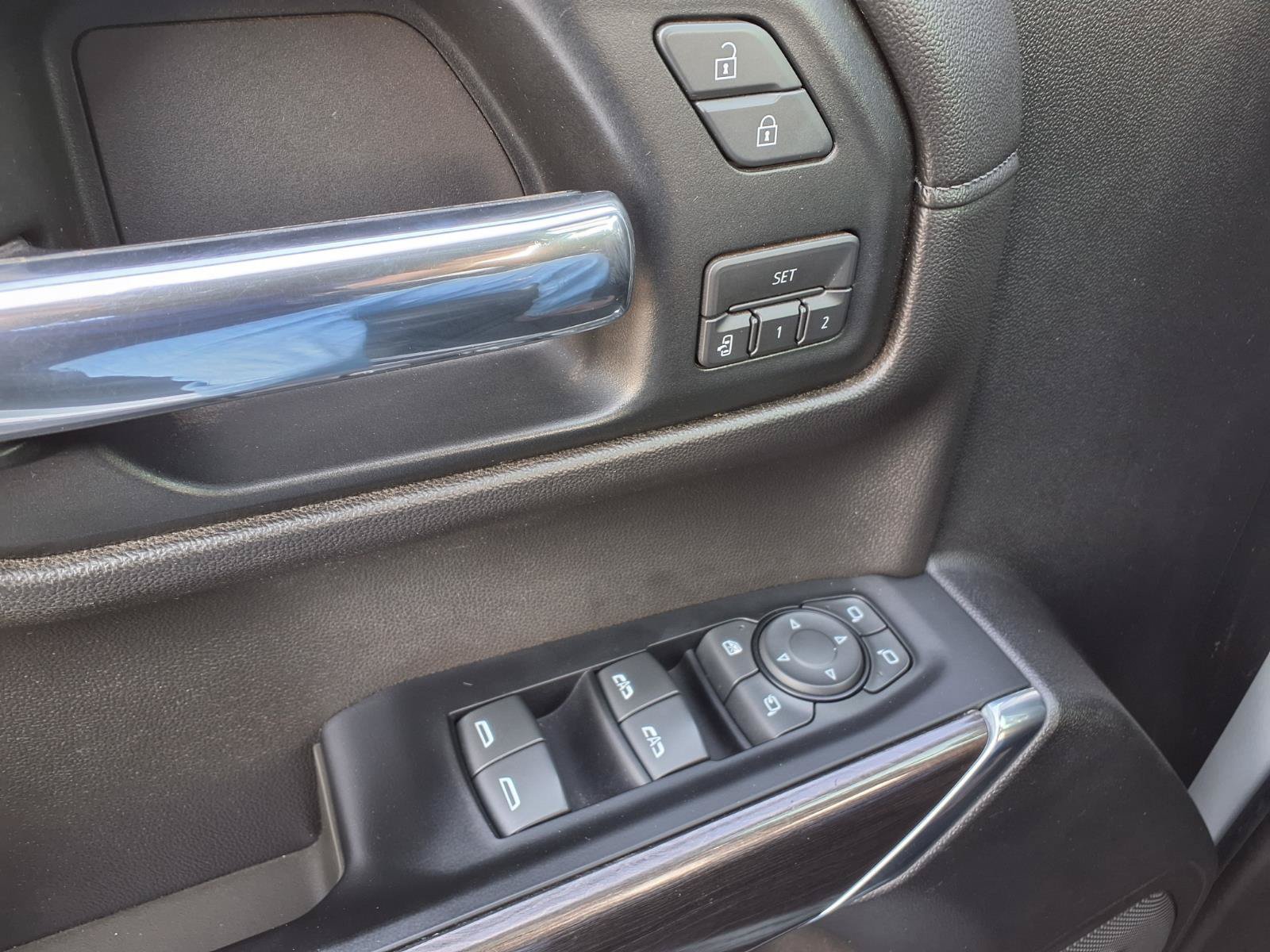 Used 2019 Chevrolet Silverado 1500 LTZ w/ LTZ Premium Package AWD/4WD image 25