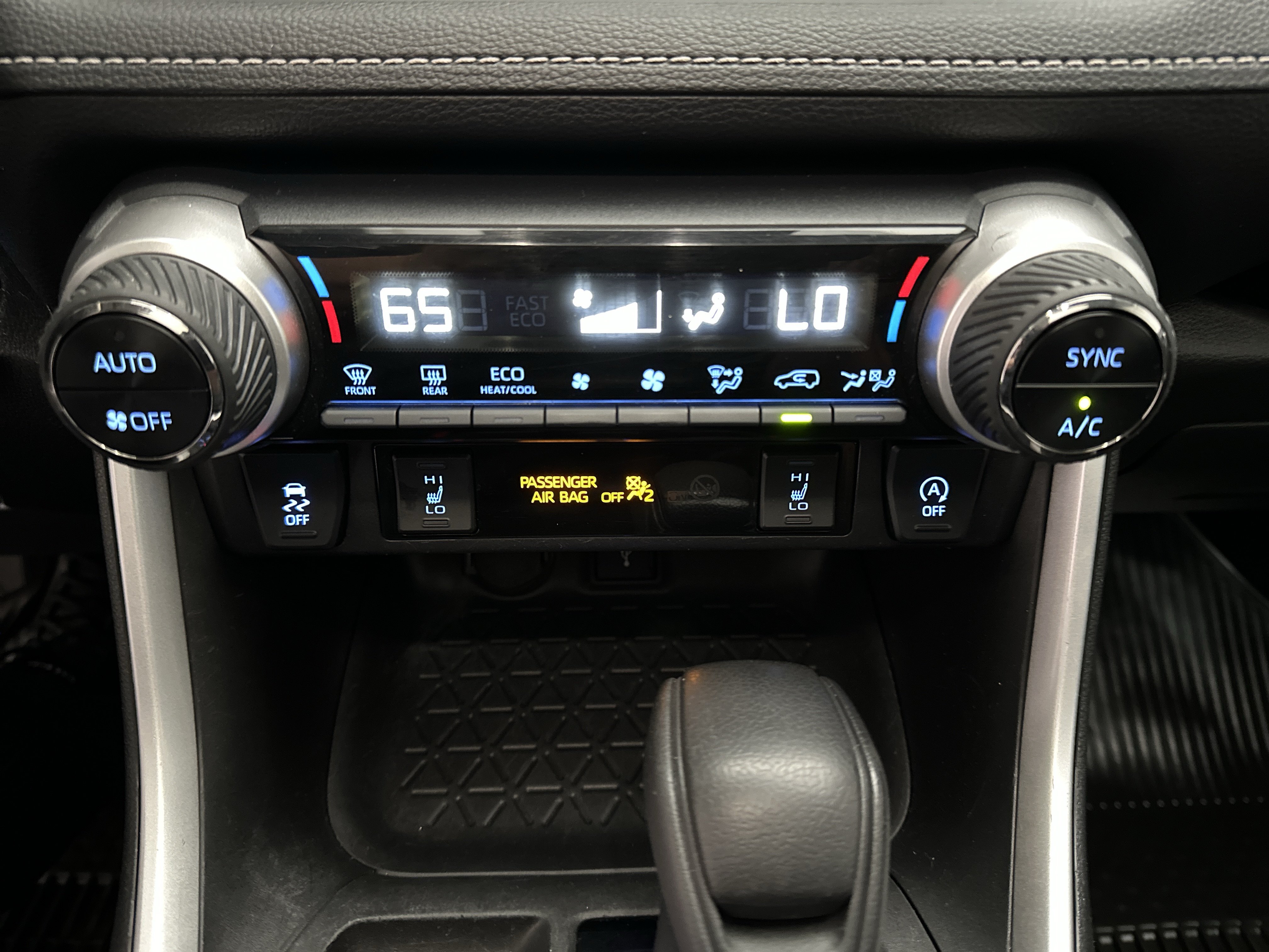 Used 2022 Toyota RAV4 XLE w/ Convenience Package AWD/4WD image 33