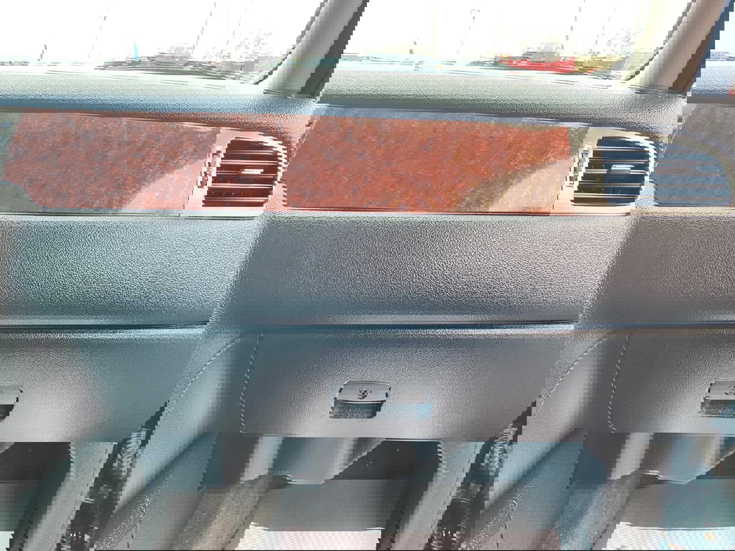 Used 2008 Chevrolet Avalanche LTZ w/ LTZ Preferred Equipment Group image 17