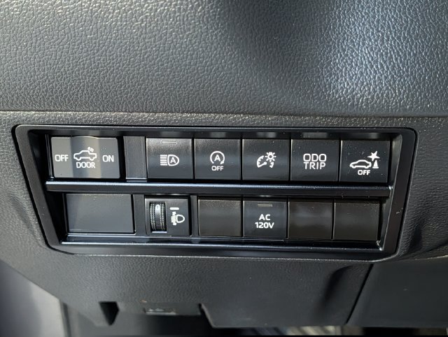 Used 2023 Toyota Tundra Limited w/ Power Package AWD/4WD image 23