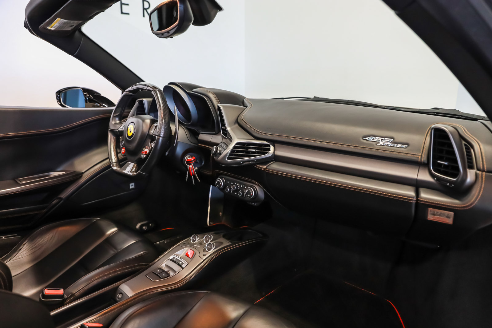 Used 2013 Ferrari 458 Spider RWD image 36