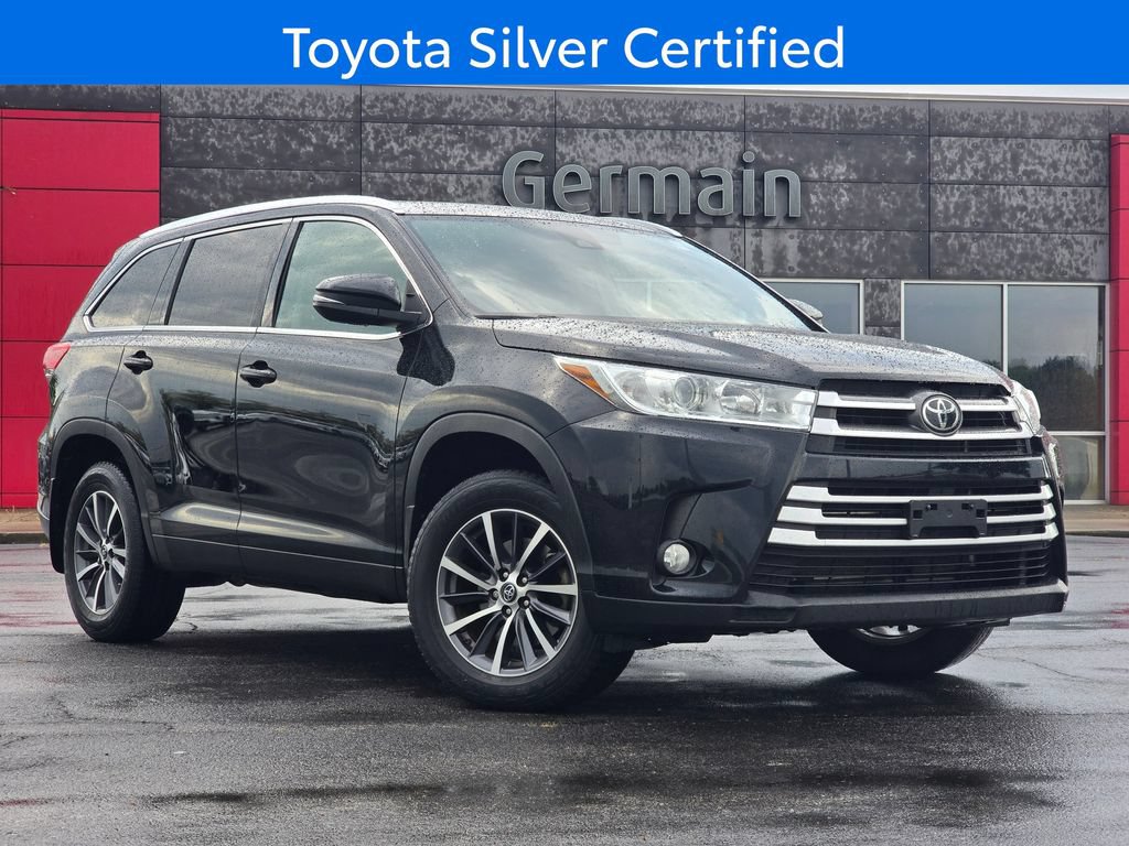 Used 2019 Toyota Highlander XLE FWD image 2