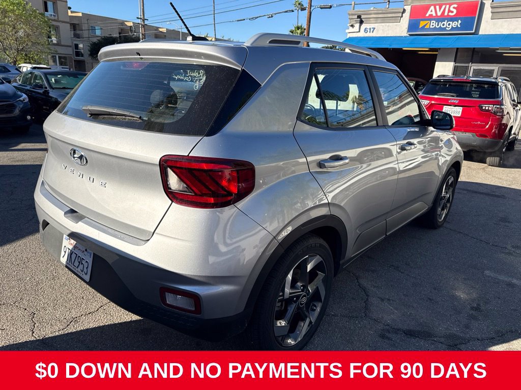 Used 2025 Hyundai Venue SEL FWD image 9