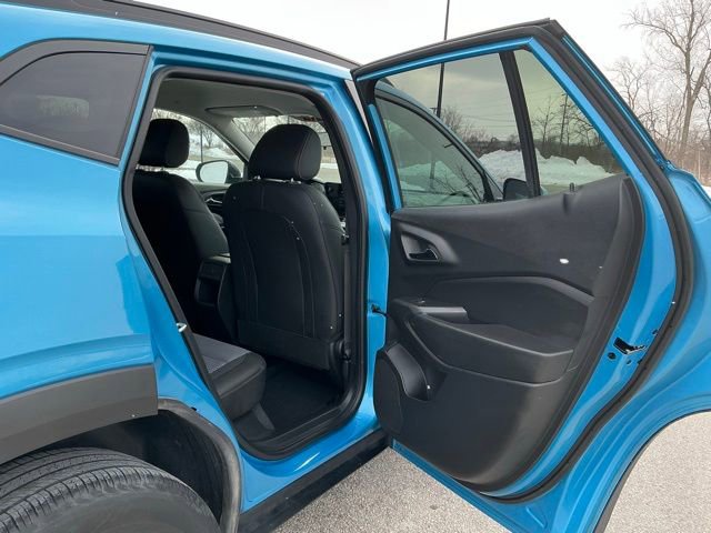 Used 2025 Chevrolet Trax LT w/ Driver Confidence Package image 18