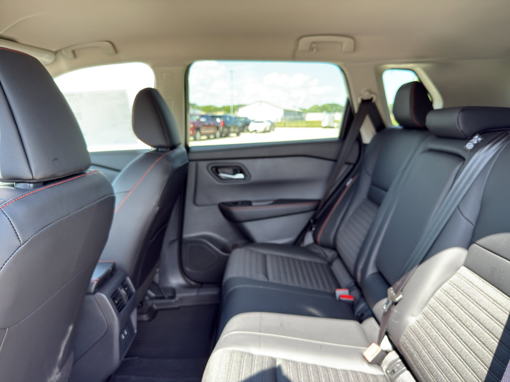 New 2026 Nissan Rogue SV image 32