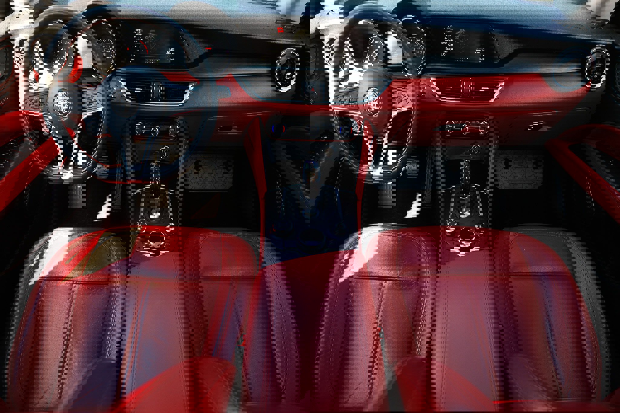 Used 2018 Alfa Romeo Stelvio image 26