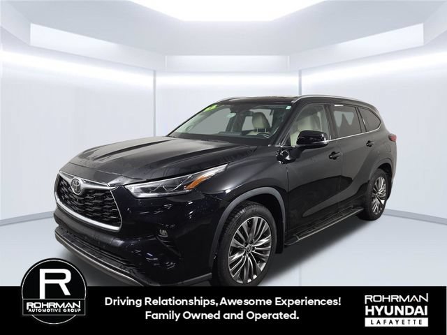 Used 2022 Toyota Highlander Platinum AWD/4WD image 1