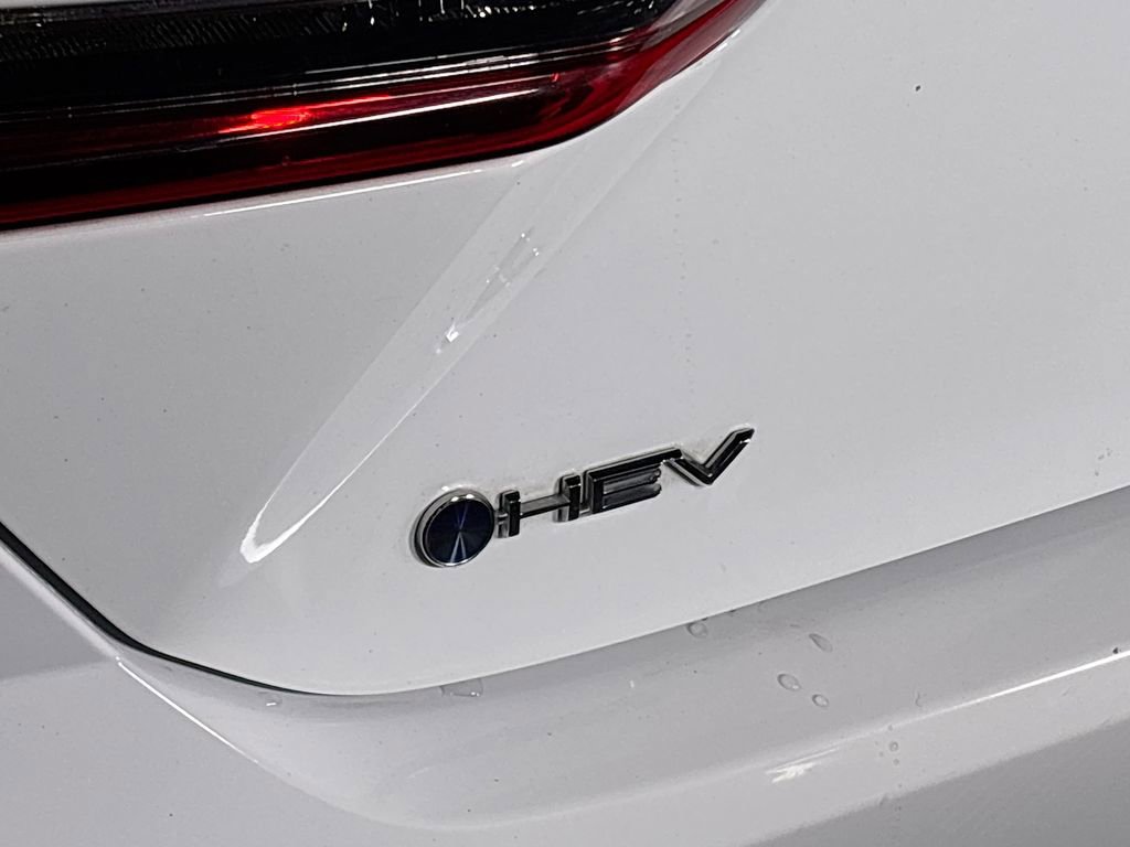 Used 2025 Toyota Camry SE image 23