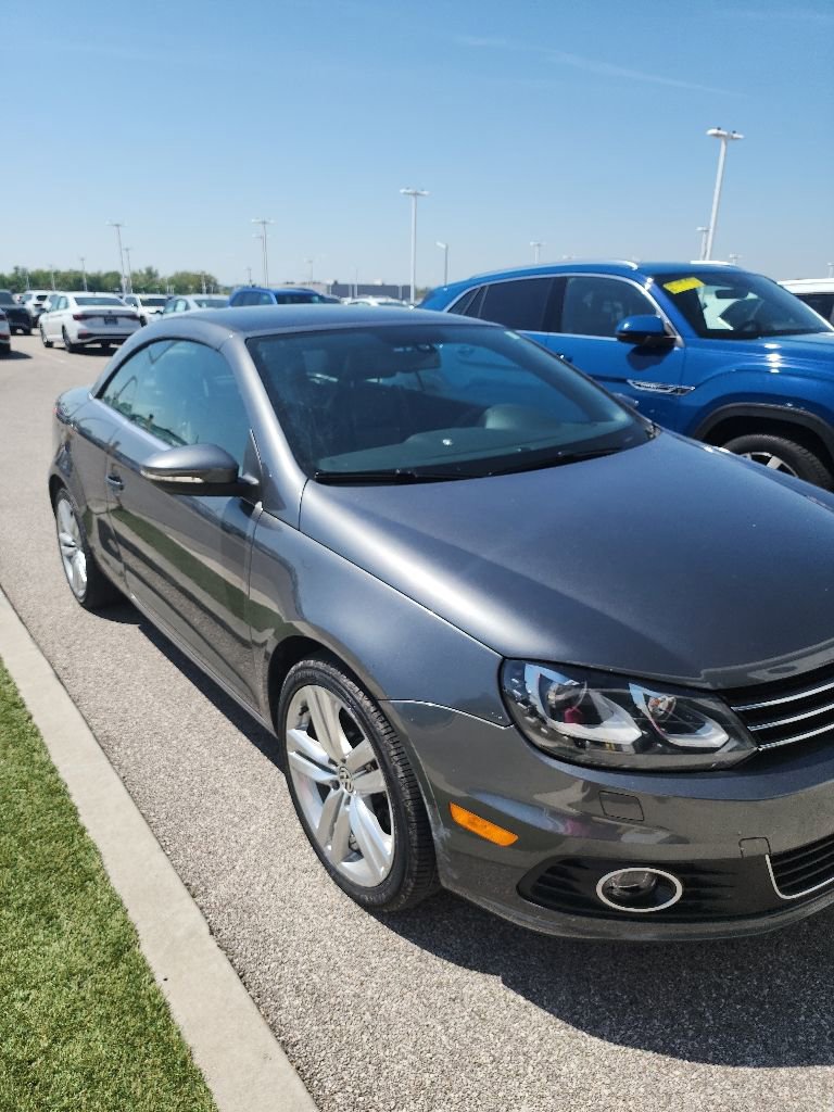 Used 2014 Volkswagen Eos Executive FWD image 13