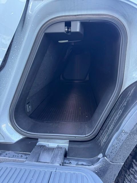 Used 2022 Rivian R1T Launch Edition image 28