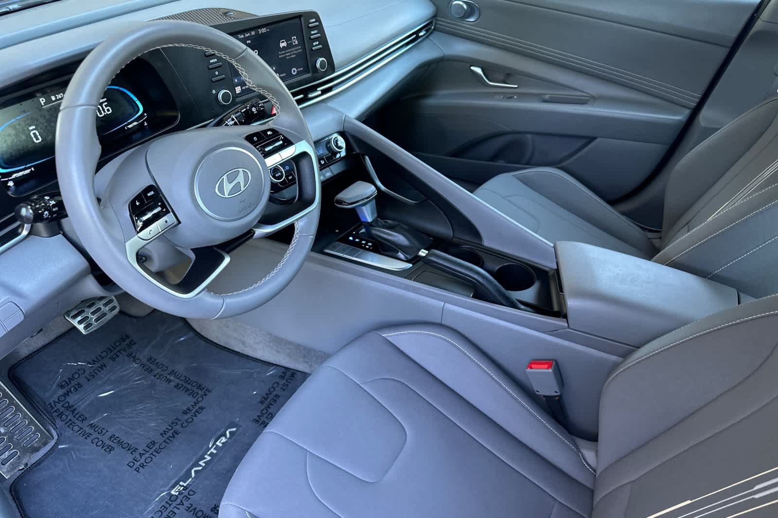 Used 2025 Hyundai Elantra Sport FWD image 11