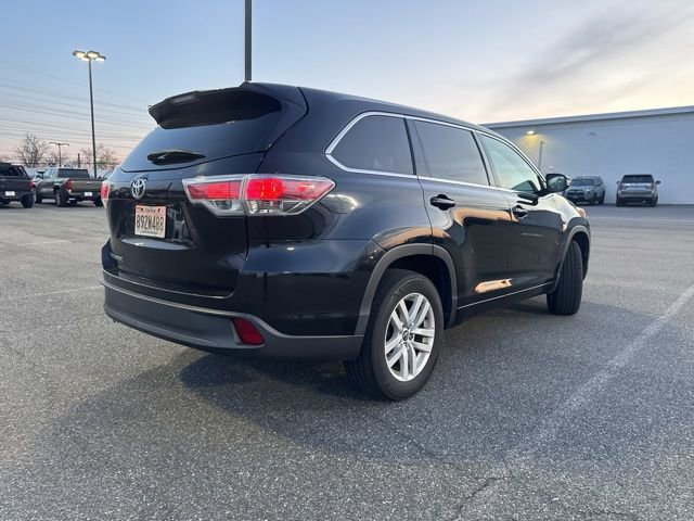 Used 2016 Toyota Highlander LE image 6