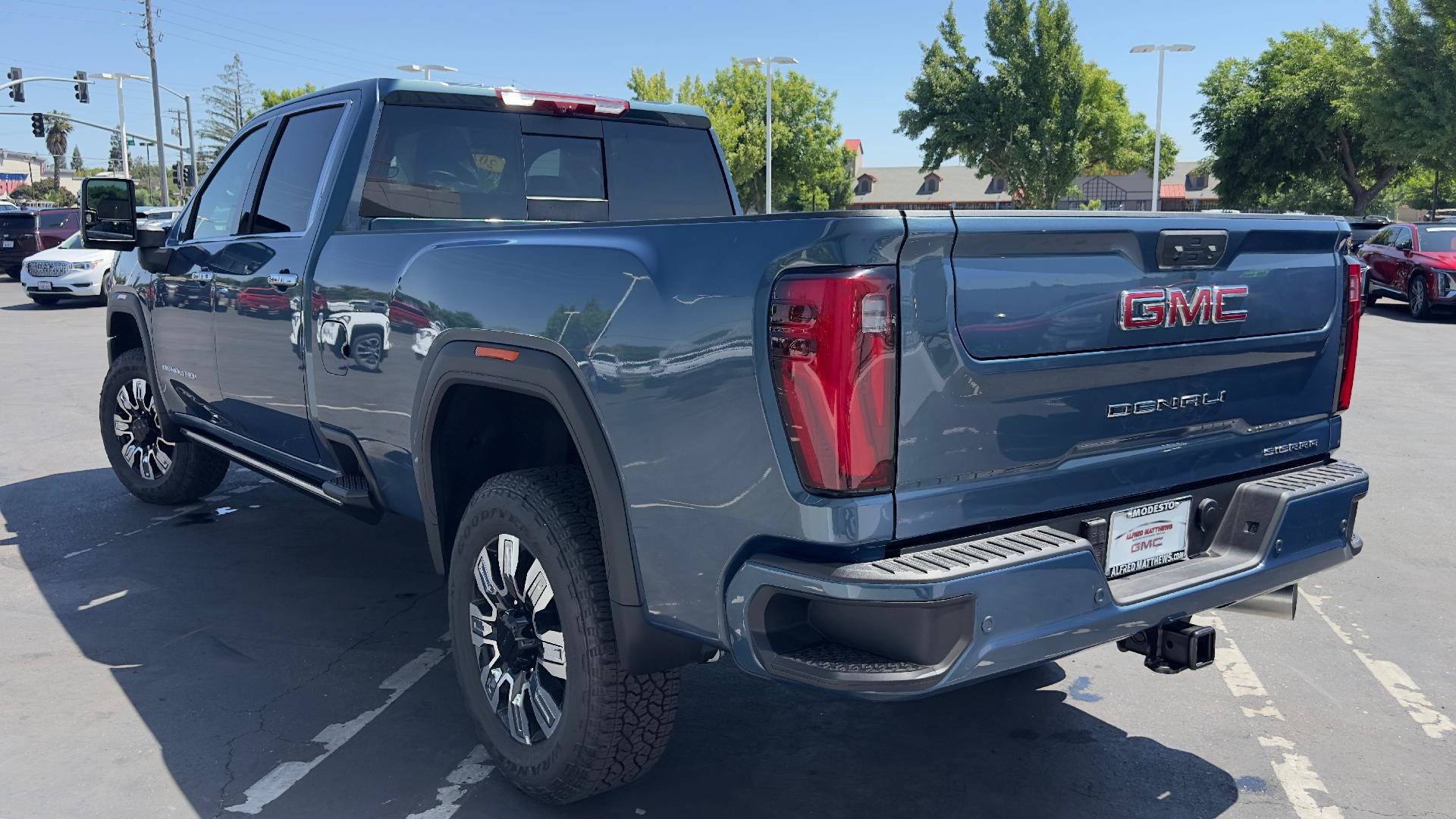 New 2026 GMC Sierra 3500 Denali w/ Denali Reserve Package AWD/4WD image 6
