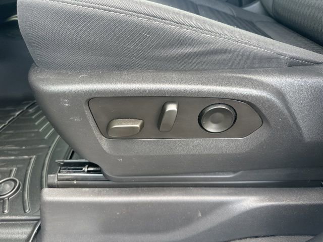 Used 2023 Chevrolet Silverado 1500 LT image 14