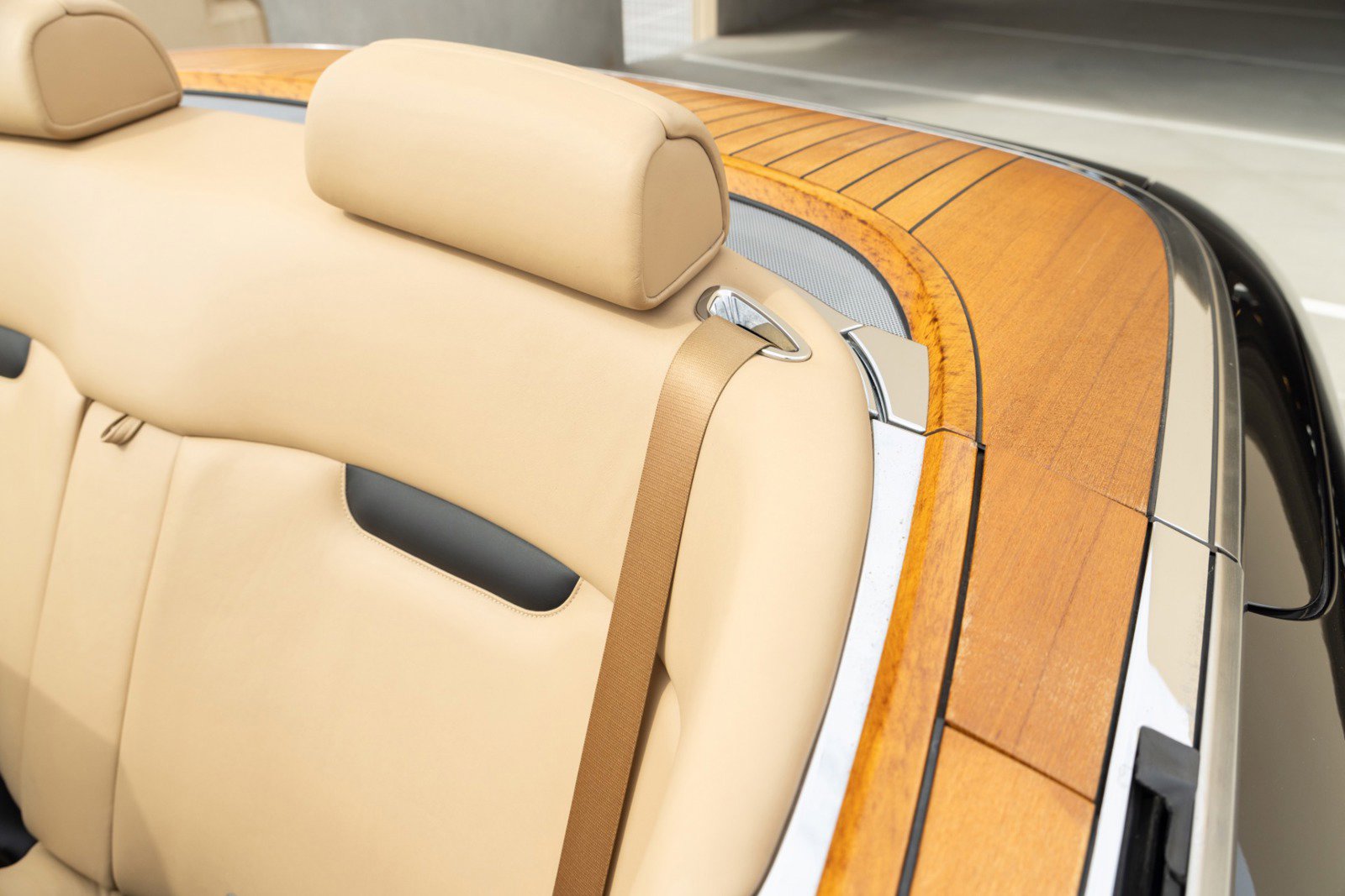 Used 2009 Rolls-Royce Phantom Drophead Coupe image 36
