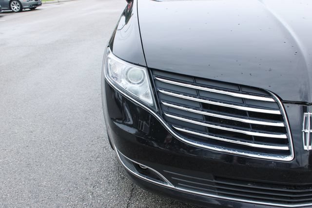 Used 2019 Lincoln MKT AWD image 41