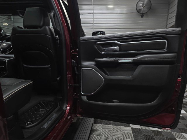 Used 2022 RAM 1500 Laramie AWD/4WD image 39