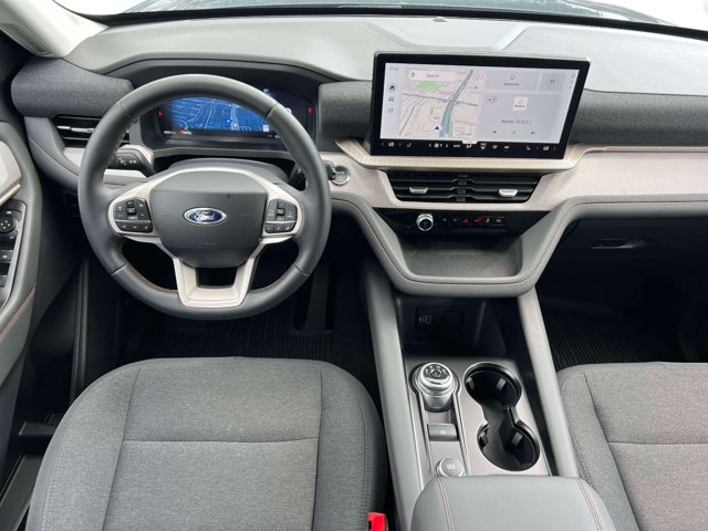 Used 2026 Ford Explorer Active AWD/4WD image 17