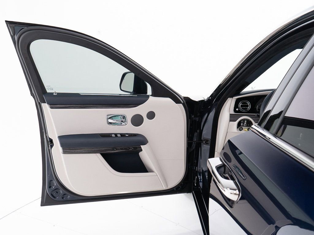 Certified 2023 Rolls-Royce Ghost w/ Ghost Package image 11