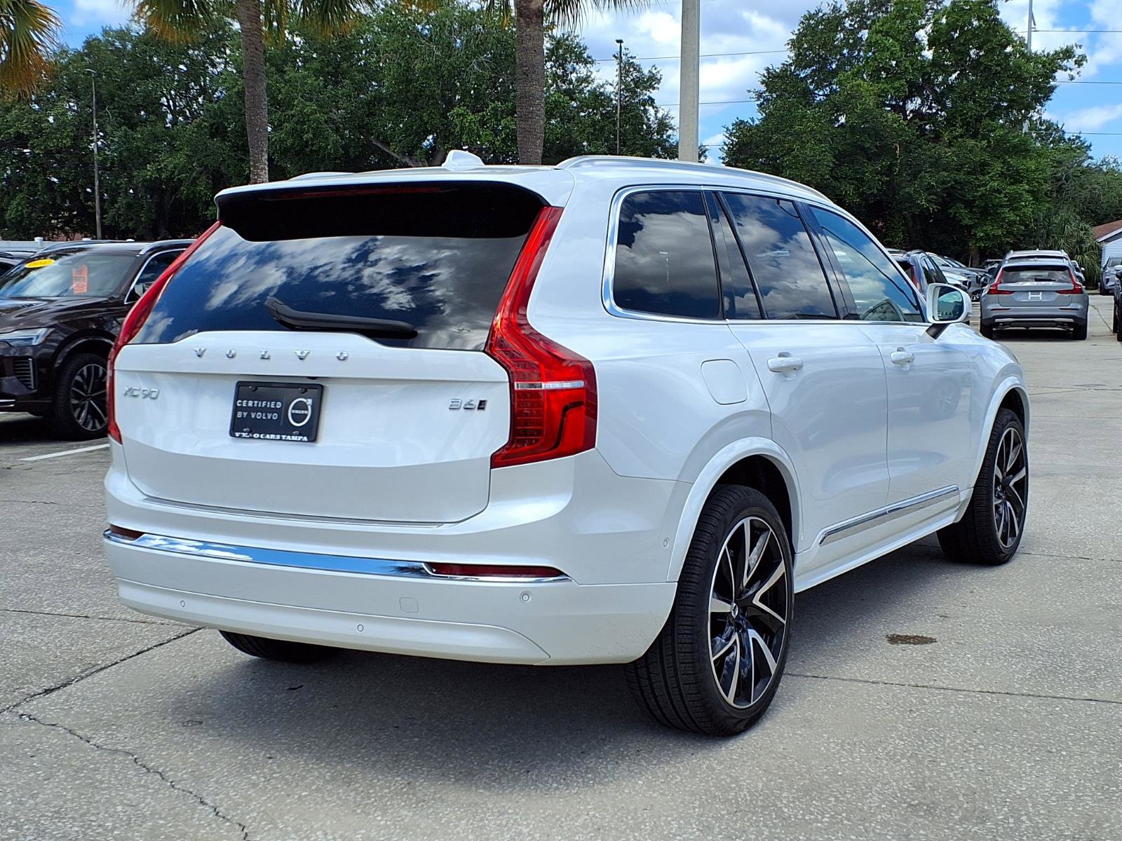 Used 2024 Volvo XC90 B6 Ultimate w/ Protection Package Premier AWD/4WD image 7
