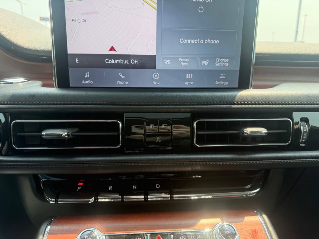 Used 2022 Lincoln Aviator Grand Touring w/ Equipment Group 301A AWD/4WD image 25