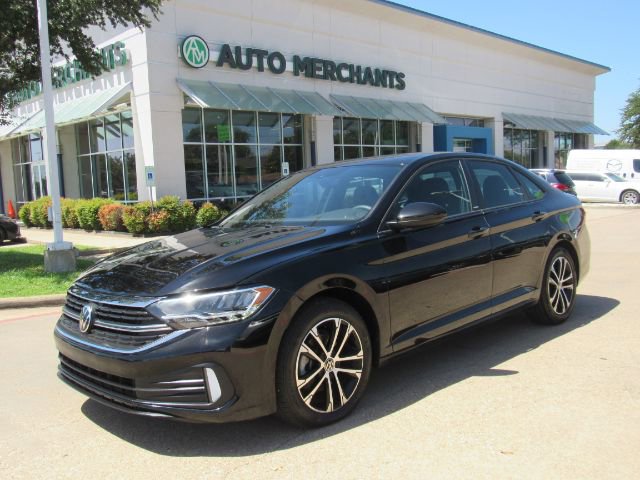 Used 2023 Volkswagen Jetta Sport image 1