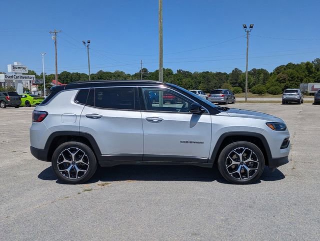 Used 2025 Jeep Compass Limited image 2