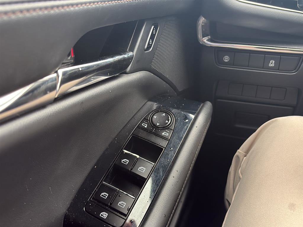 Used 2019 MAZDA MAZDA3 Hatchback image 9