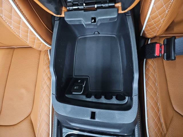 New 2026 Chrysler Pacifica Pinnacle w/ Trailer Tow Group AWD/4WD image 31