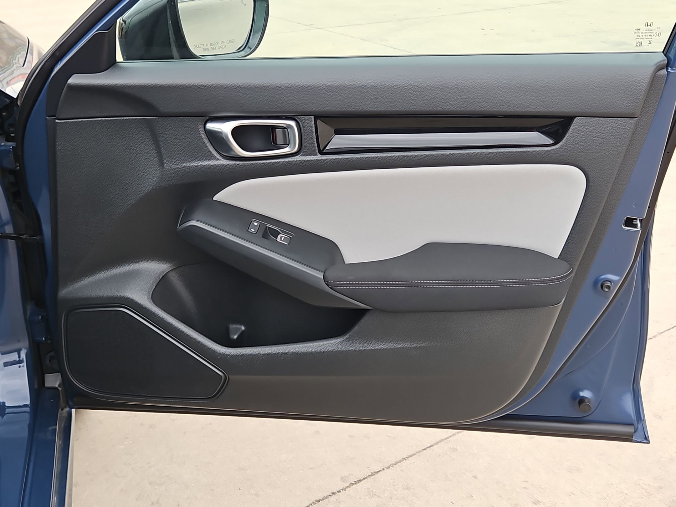 Used 2025 Honda Civic Sport image 31