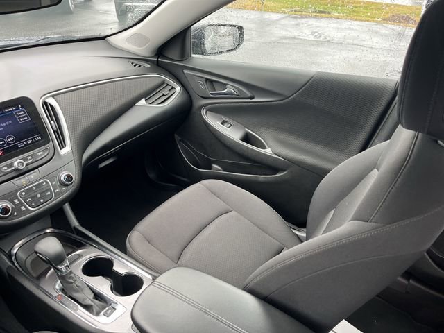 Used 2023 Chevrolet Malibu LT image 3