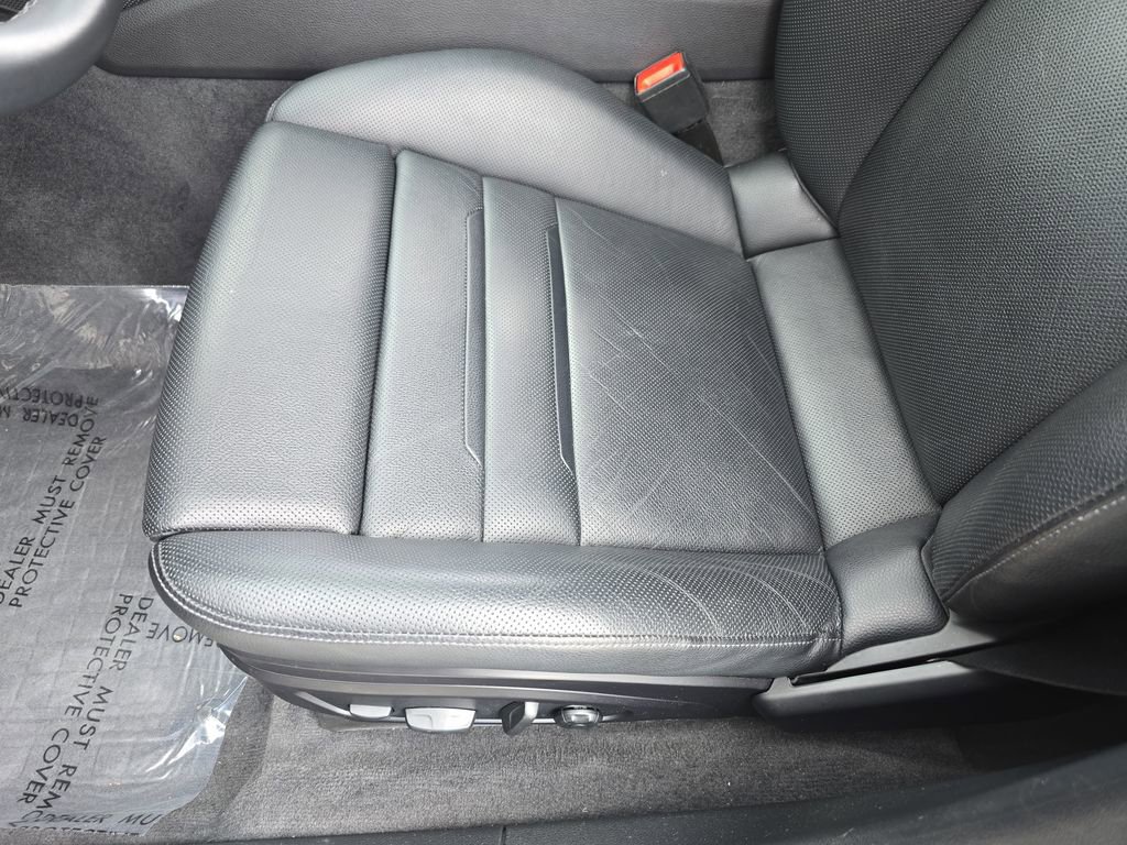 Used 2022 Porsche Panamera 4 E-Hybrid AWD/4WD image 32