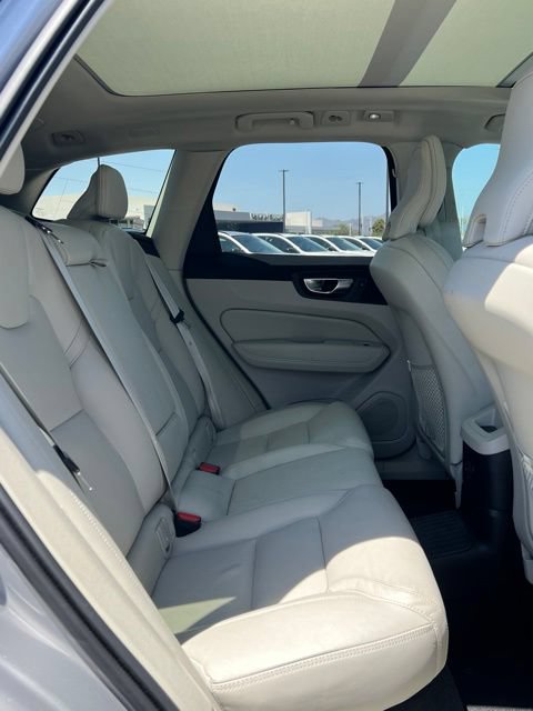 Certified 2025 Volvo XC60 T8 Ultra AWD/4WD image 33