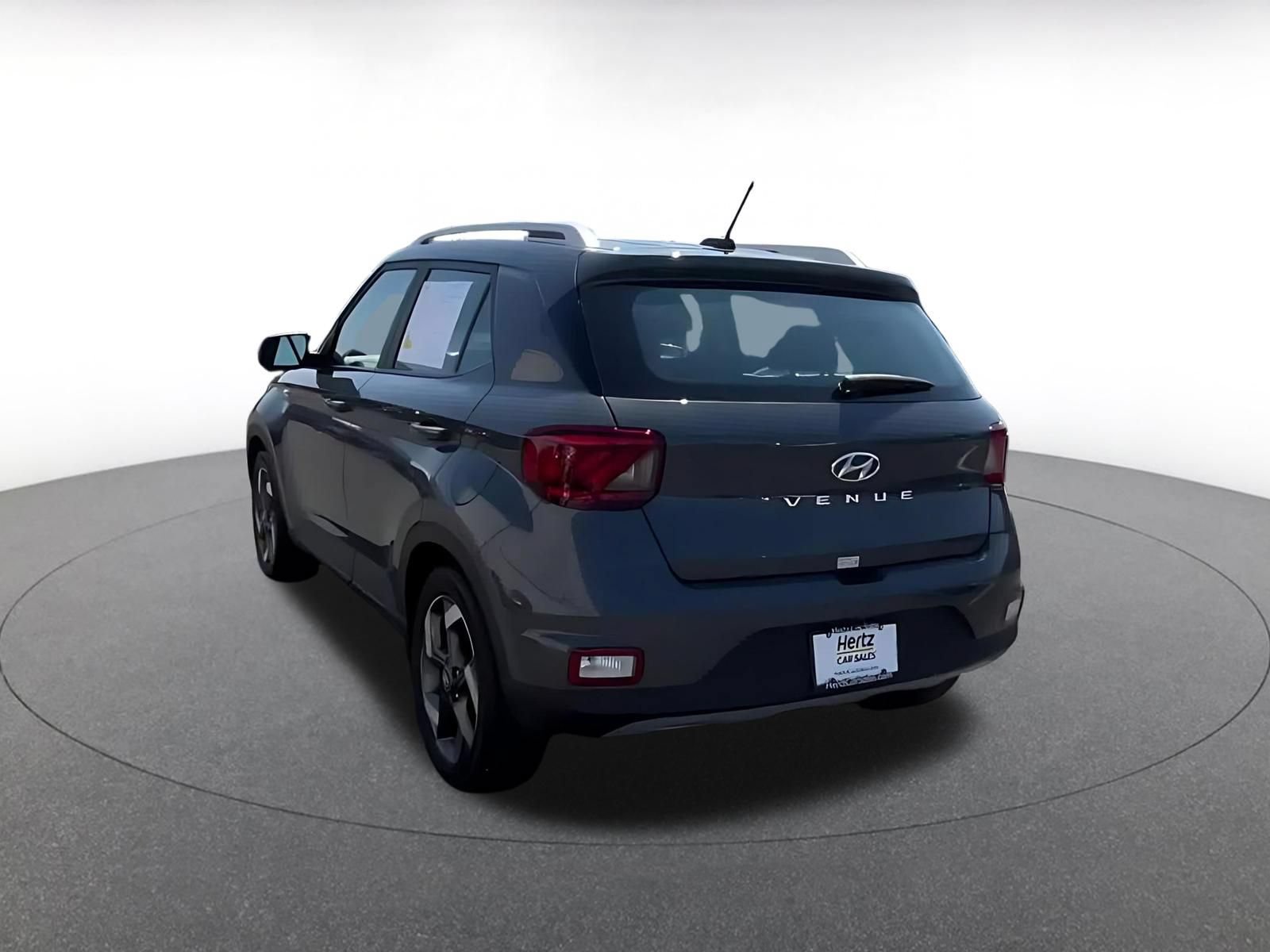 Used 2026 Hyundai Venue SEL FWD image 11