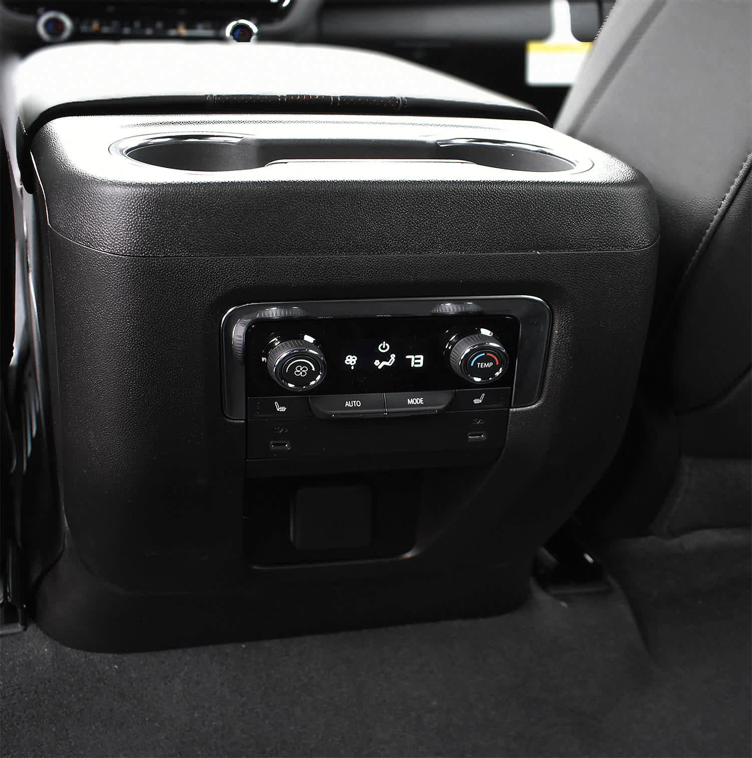 New 2026 Chevrolet Suburban Premier image 11