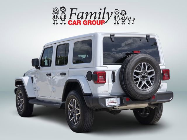 Used 2024 Jeep Wrangler Sahara image 3