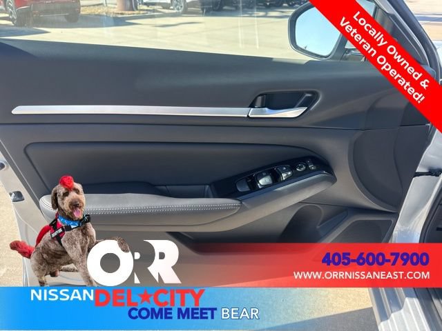 New 2025 Nissan Altima 2.5 SL FWD image 15