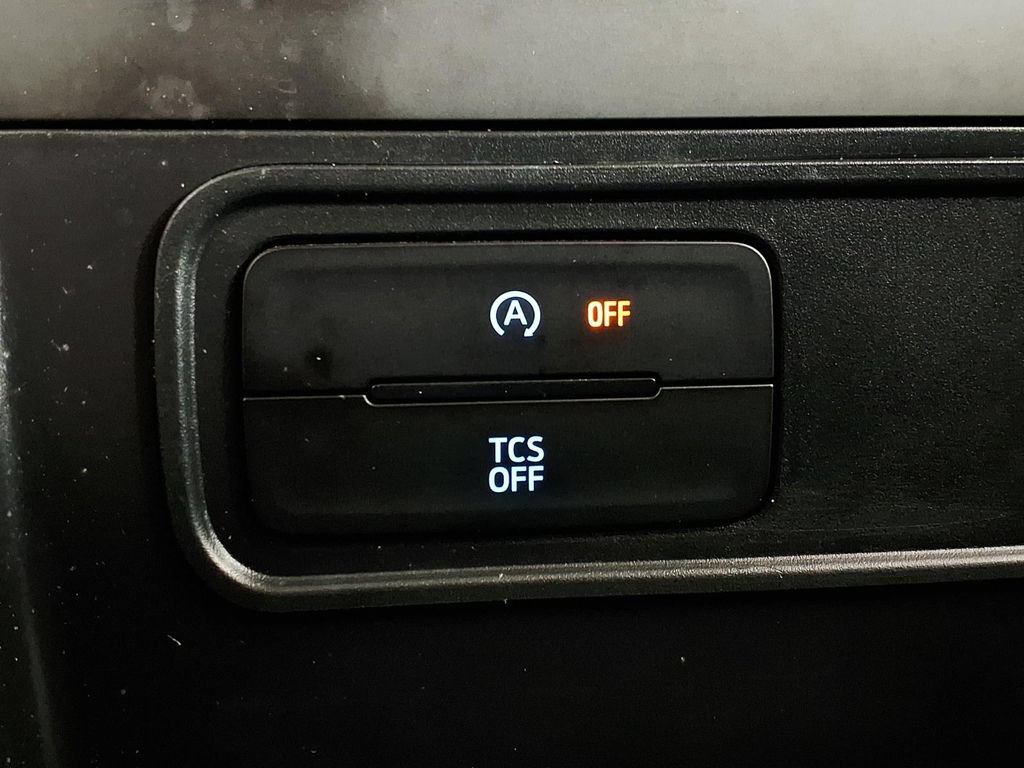 Used 2019 Ford EcoSport Titanium FWD image 23