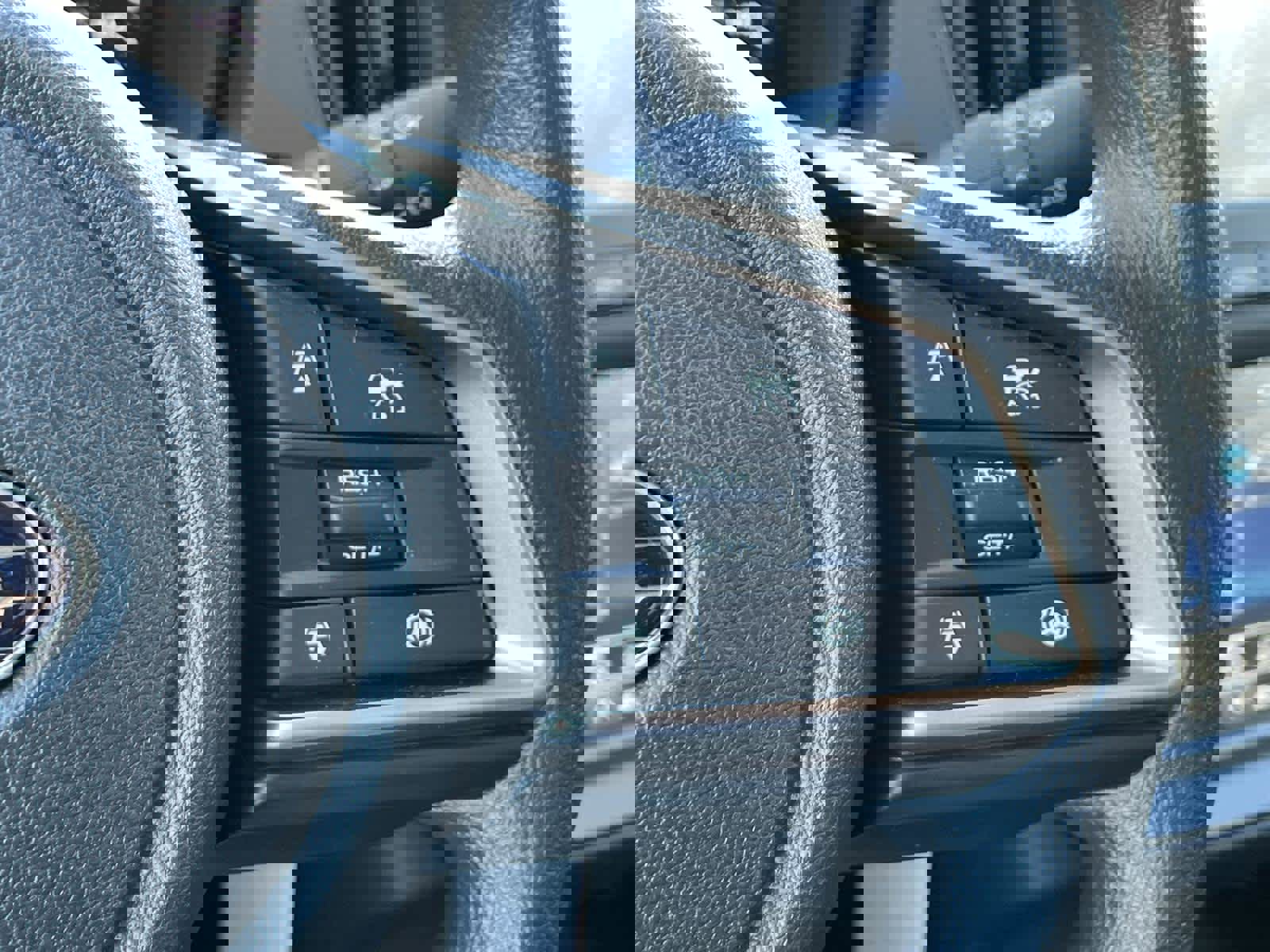 Certified 2025 Subaru Impreza 2.0i image 27