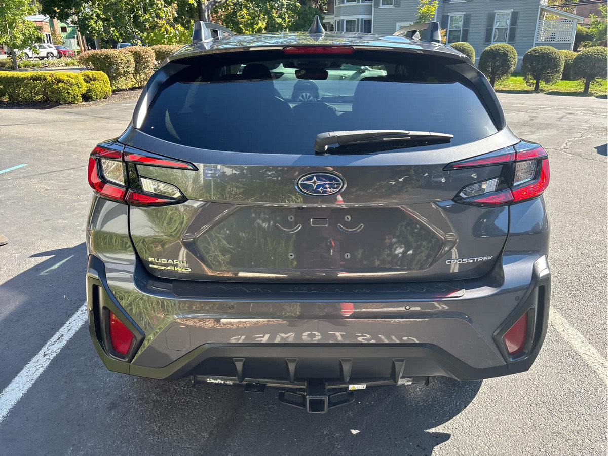 Used 2024 Subaru Crosstrek 2.5i Limited AWD/4WD image 4